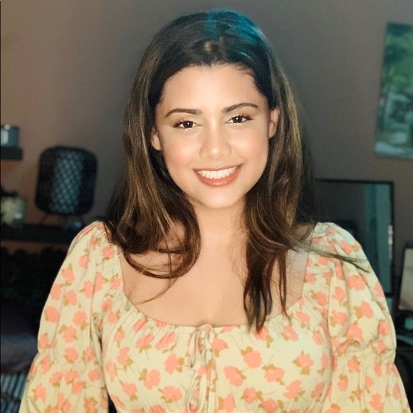 Meet your Posher, Pooja - Picture 5 of 6